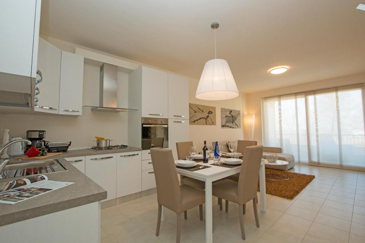 Le Corti Caterina Apartments With Pool By Wonderful Italy Desenzano del Garda Eksteriør billede