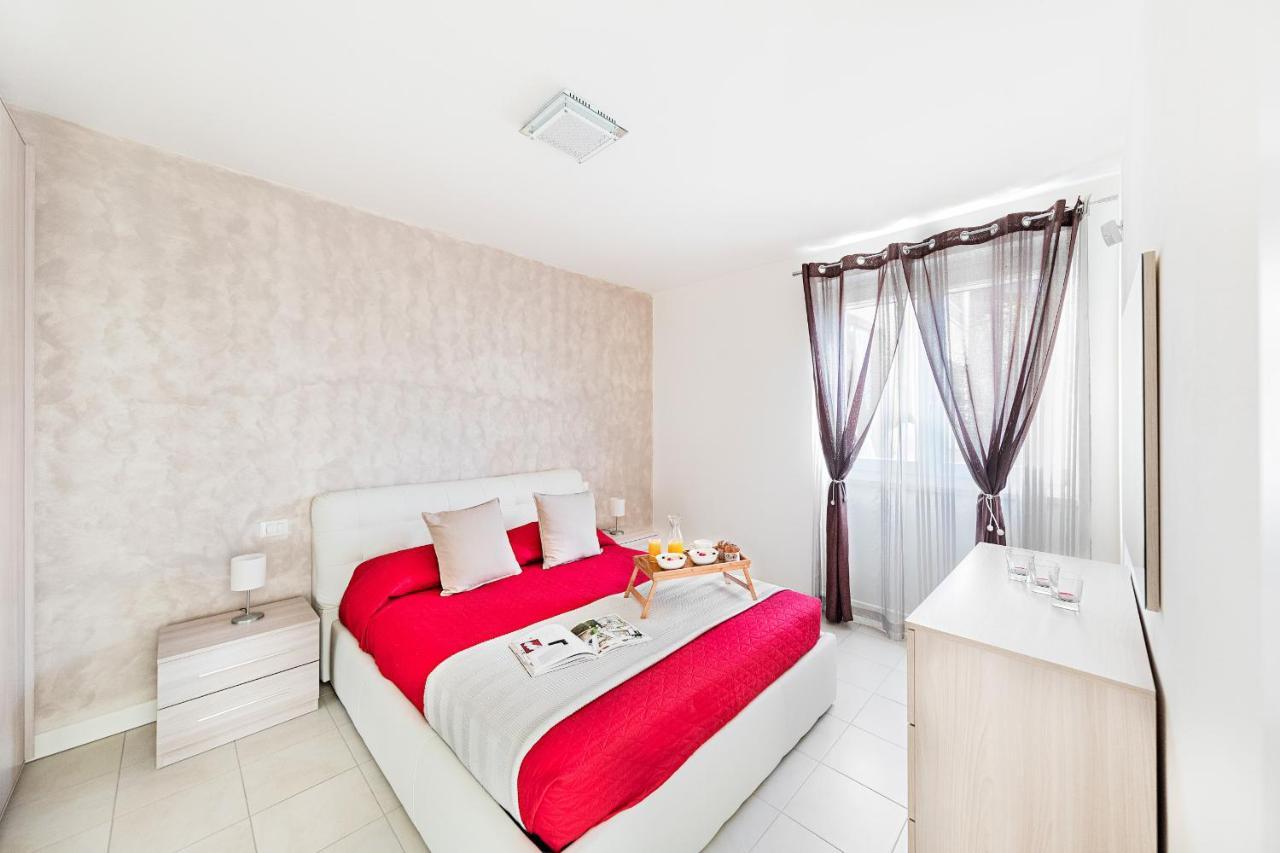 Le Corti Caterina Apartments With Pool By Wonderful Italy Desenzano del Garda Eksteriør billede