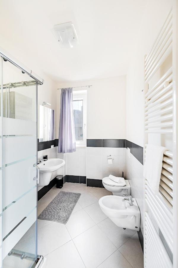Le Corti Caterina Apartments With Pool By Wonderful Italy Desenzano del Garda Eksteriør billede