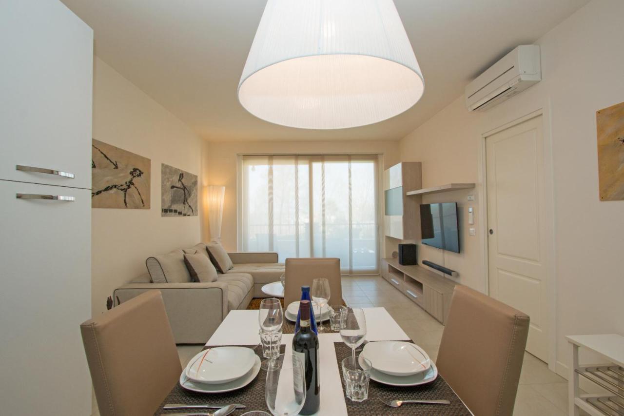 Le Corti Caterina Apartments With Pool By Wonderful Italy Desenzano del Garda Eksteriør billede