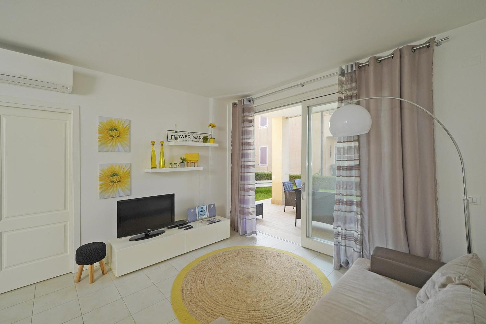 Le Corti Caterina Apartments With Pool By Wonderful Italy Desenzano del Garda Eksteriør billede