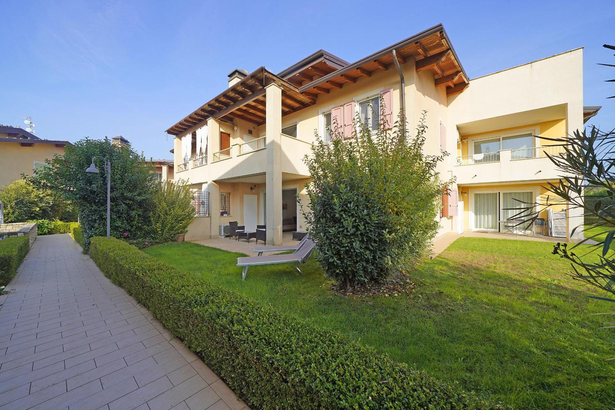 Le Corti Caterina Apartments With Pool By Wonderful Italy Desenzano del Garda Eksteriør billede