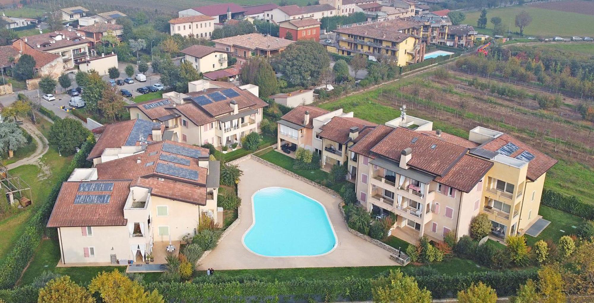 Le Corti Caterina Apartments With Pool By Wonderful Italy Desenzano del Garda Eksteriør billede