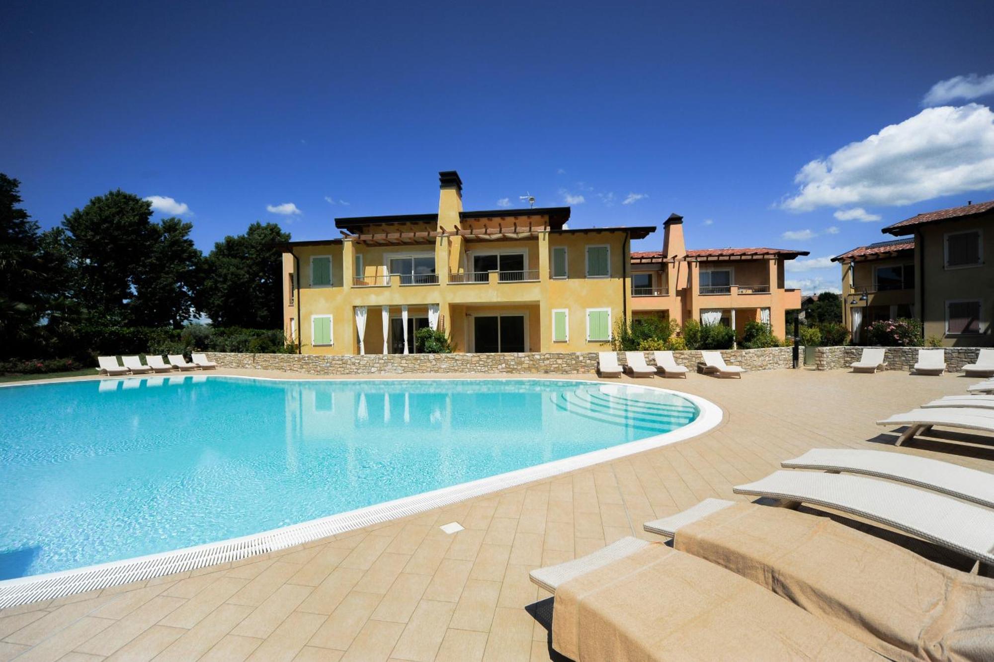 Le Corti Caterina Apartments With Pool By Wonderful Italy Desenzano del Garda Eksteriør billede