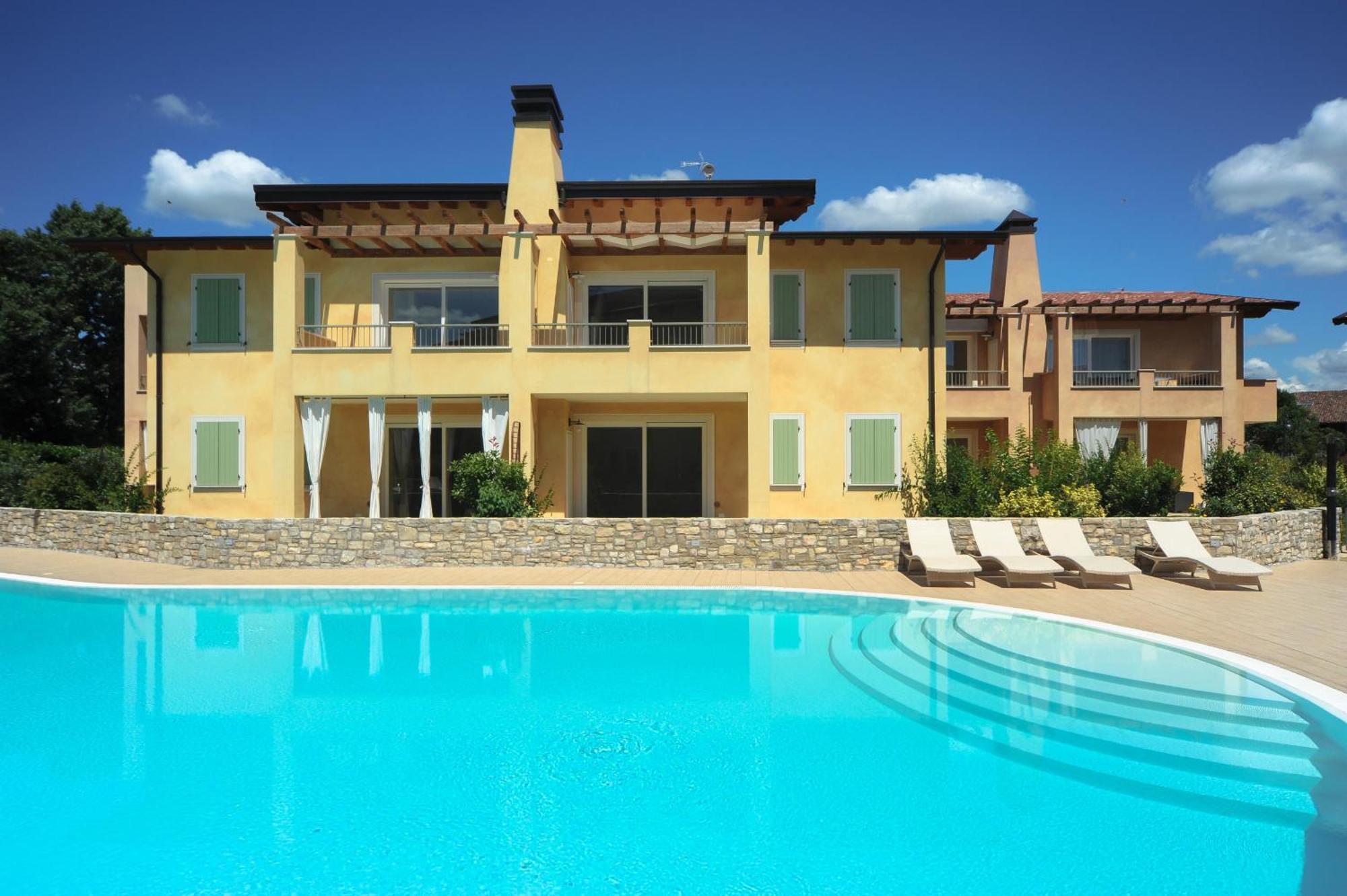 Le Corti Caterina Apartments With Pool By Wonderful Italy Desenzano del Garda Eksteriør billede