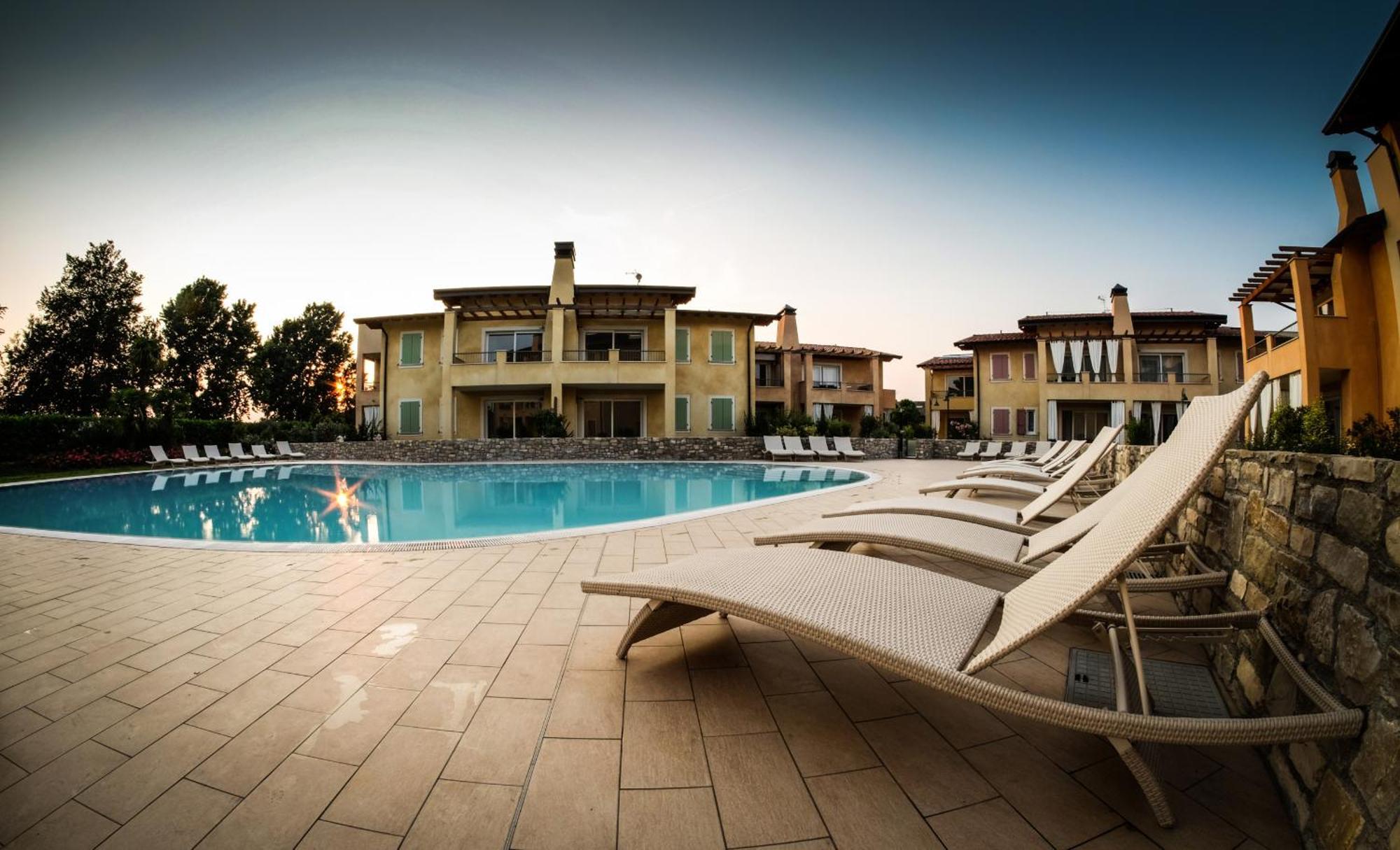 Le Corti Caterina Apartments With Pool By Wonderful Italy Desenzano del Garda Eksteriør billede